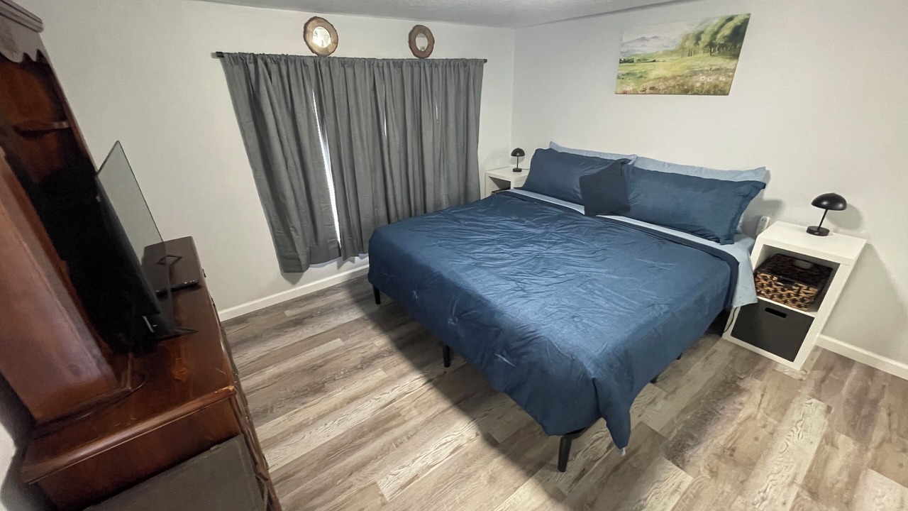 Photo of Bedroom in Midland City