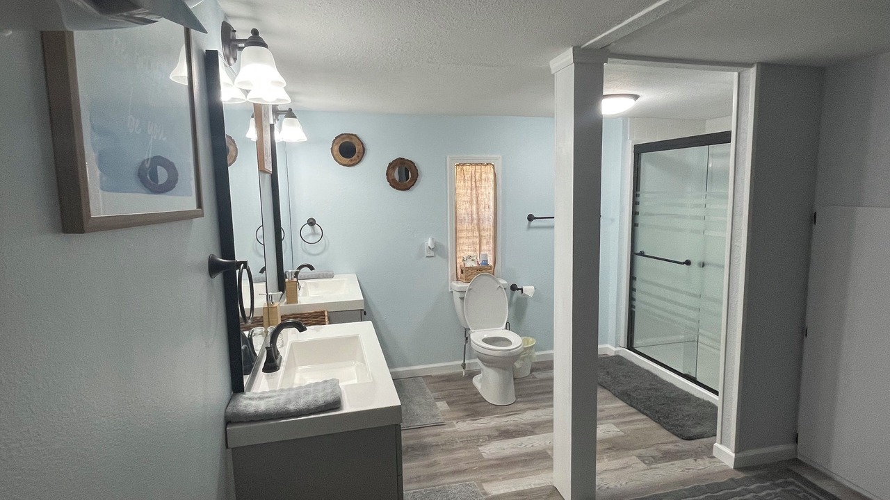 Photo of Bathroom in Midland City