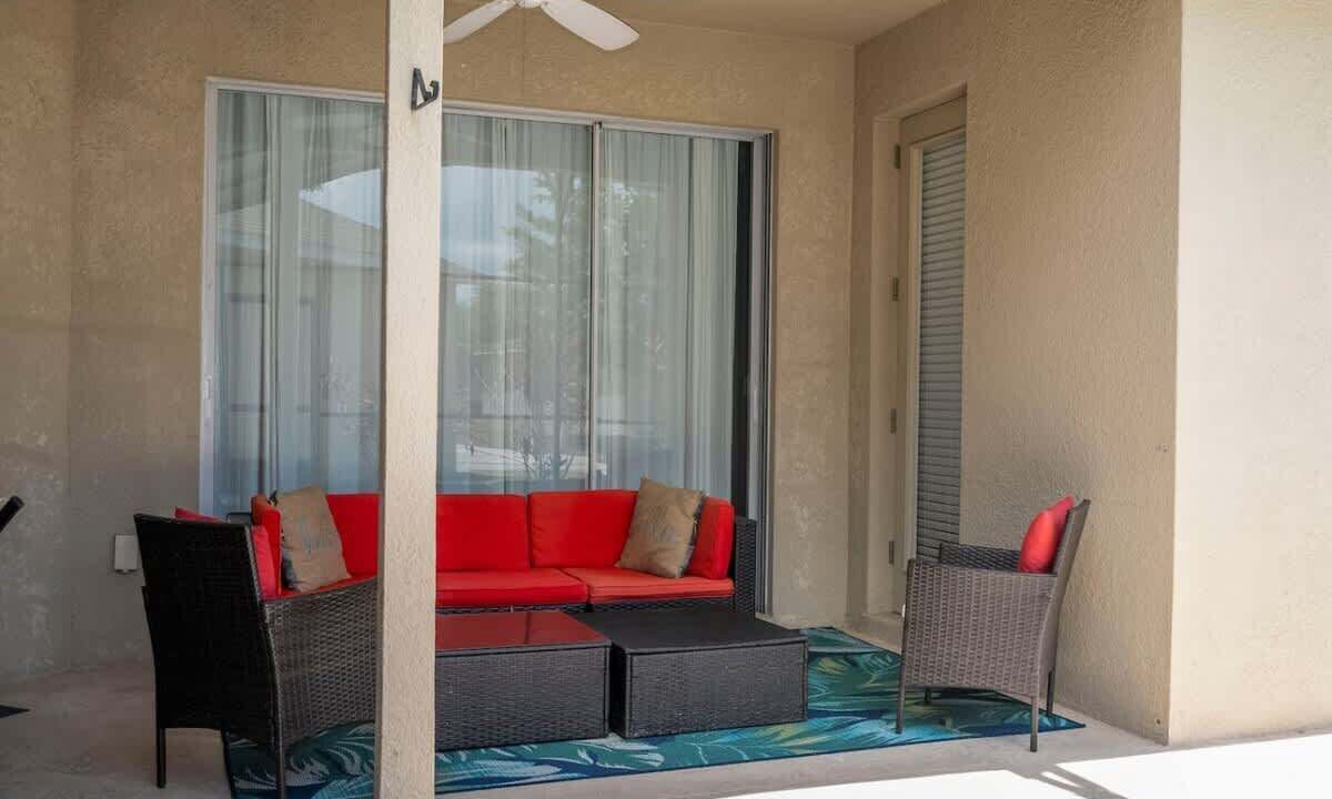 Photo of Patio Balcony in Trafalgar Village