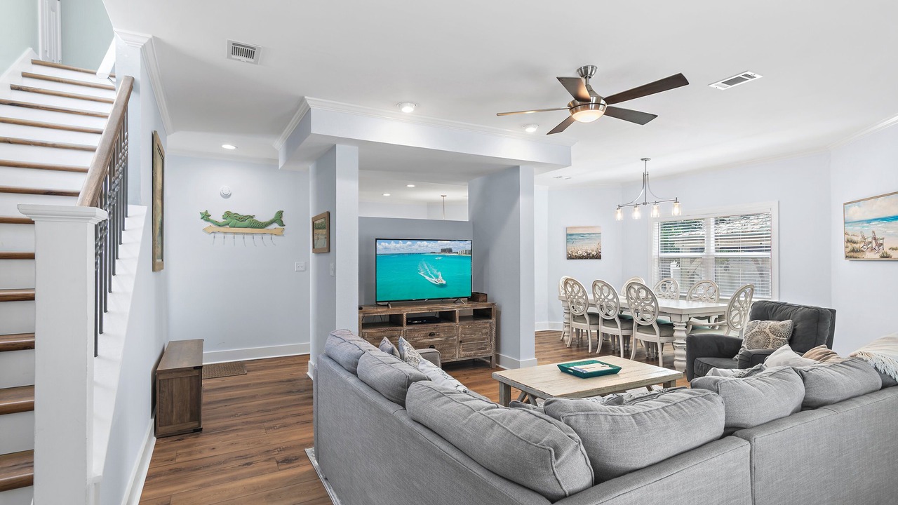 Photo of Livingroom in Clipper Cove