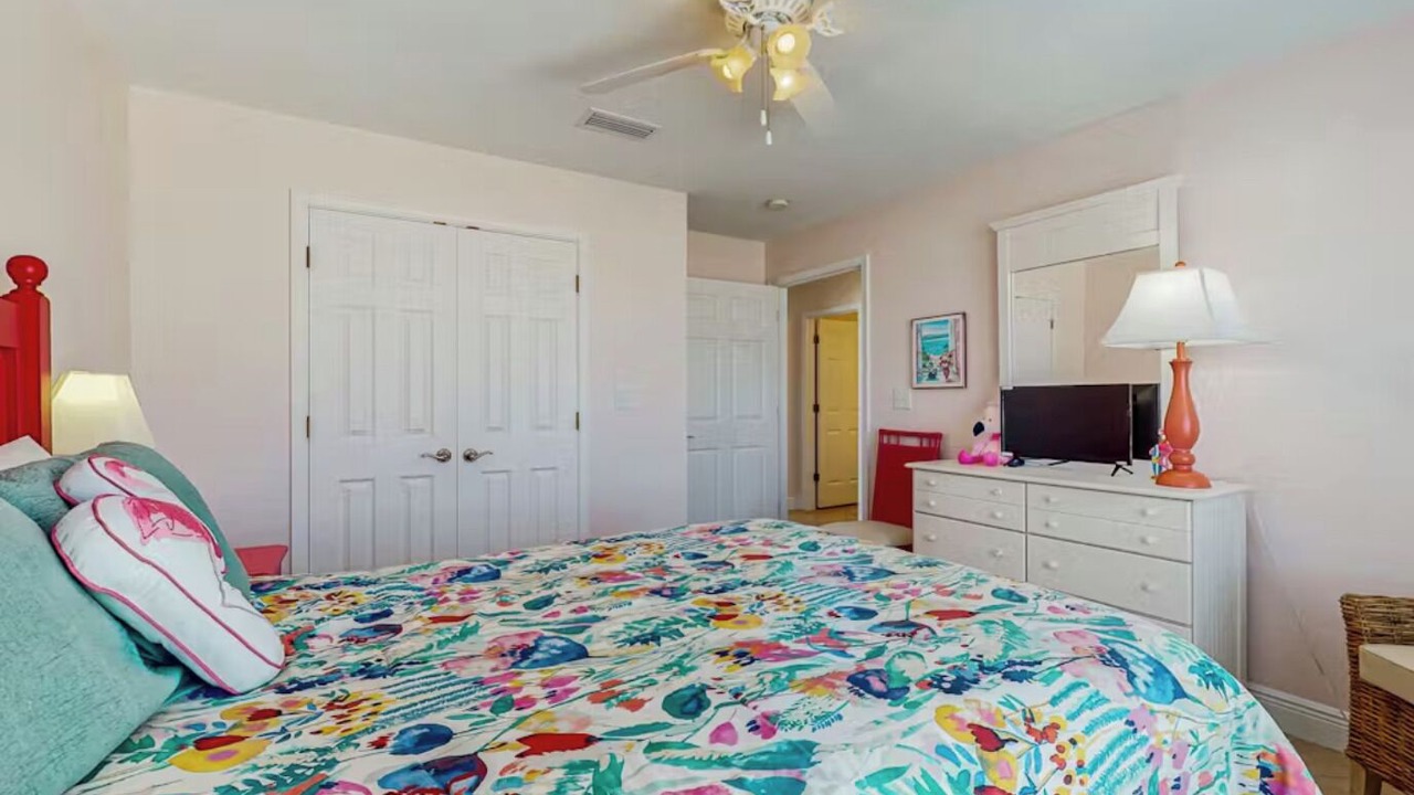Photo of Bedroom in Surf Side Shores