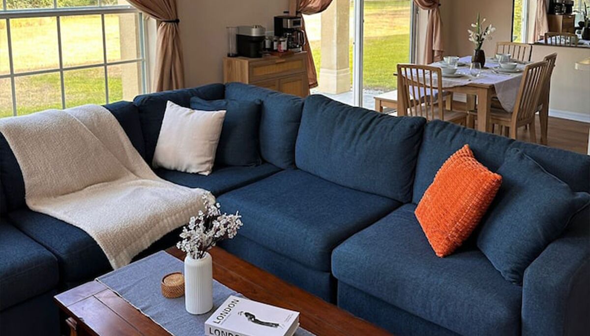Photo of Livingroom in Windwood Bay