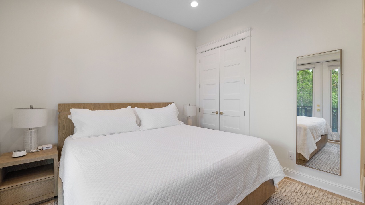 Photo of Bedroom in Surf Side Shores