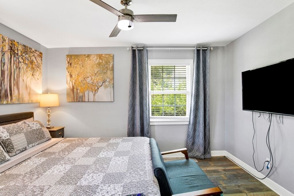 Photo of Bedroom in East Pensacola Heights