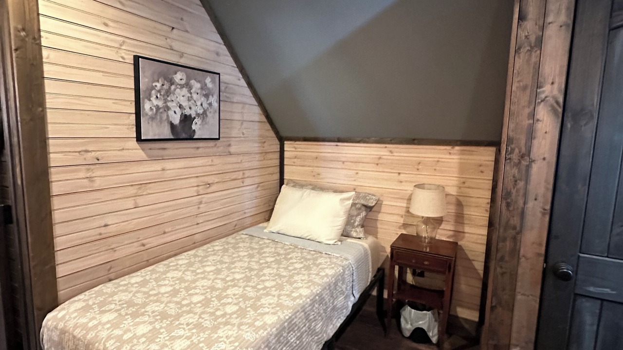 Photo of Bedroom in Crane Hill