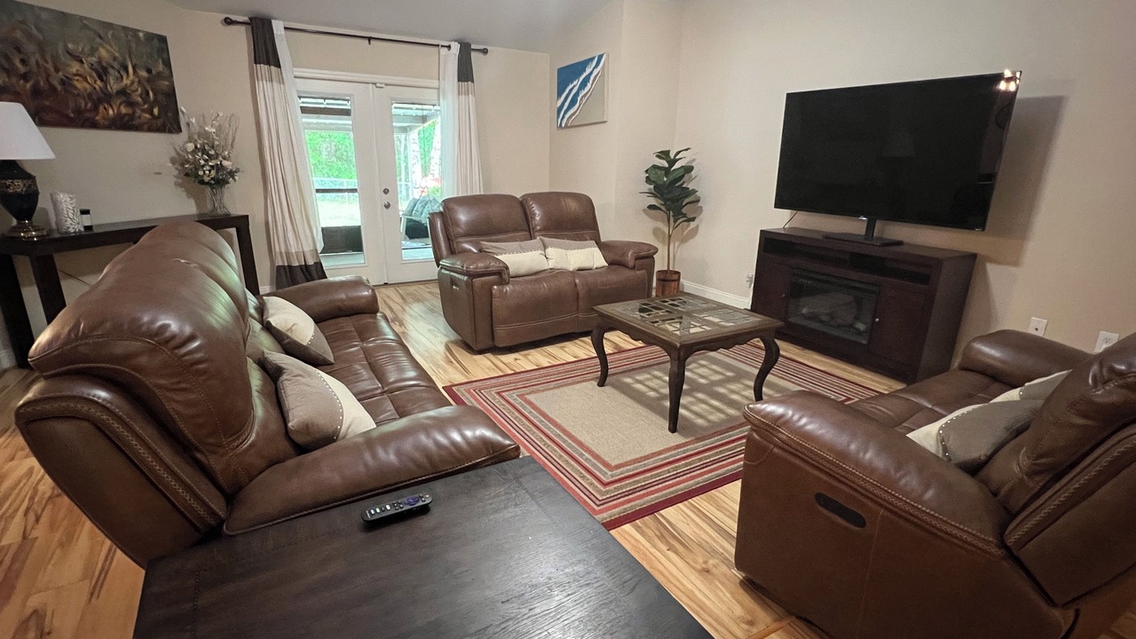 Photo of Livingroom in Ono Island