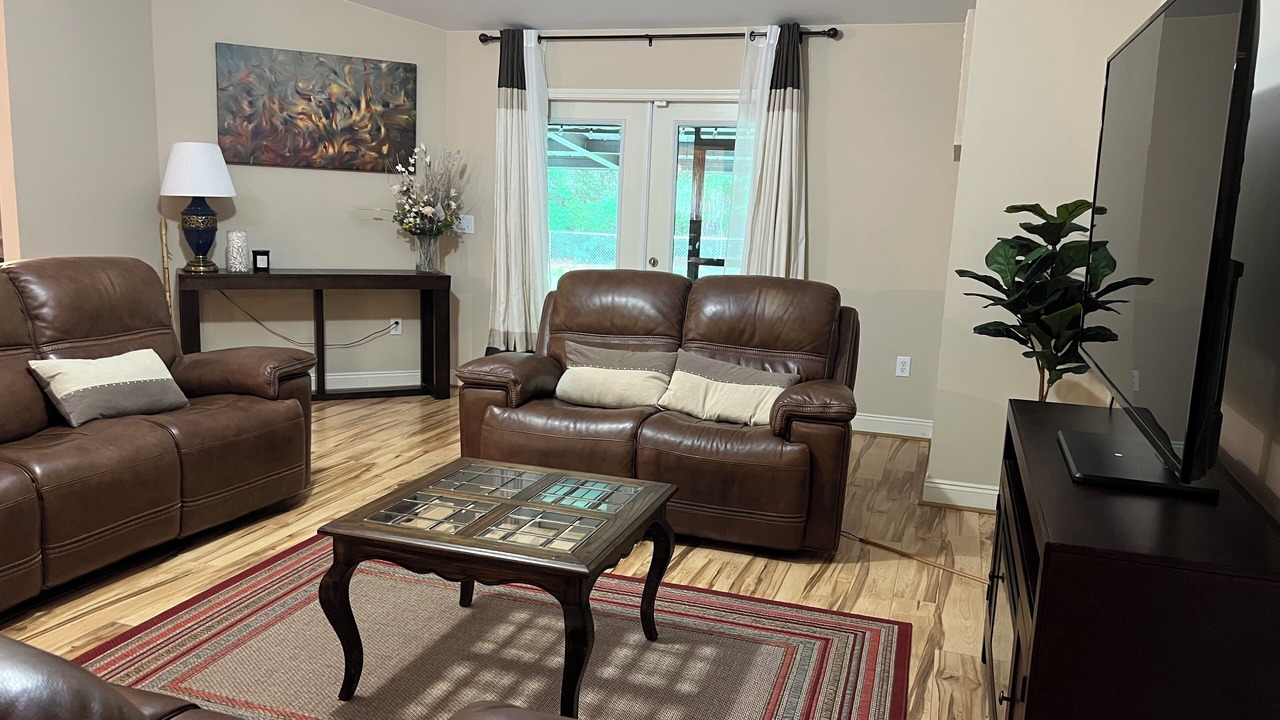 Photo of Livingroom in Ono Island