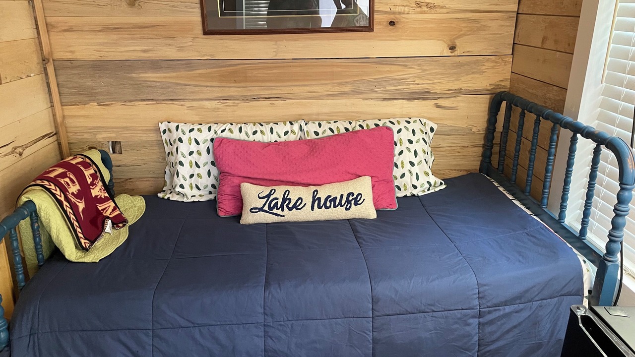 Photo of Bedroom in Crane Hill