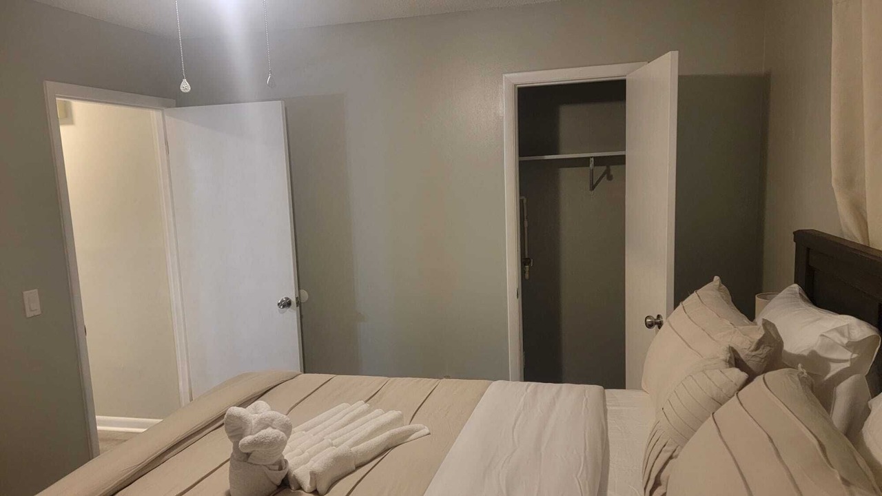 Photo of Bedroom in Daleville