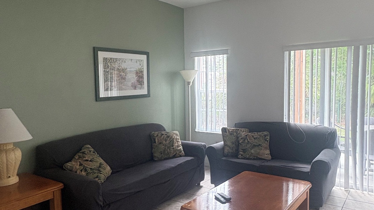 Photo of Livingroom in Seasons