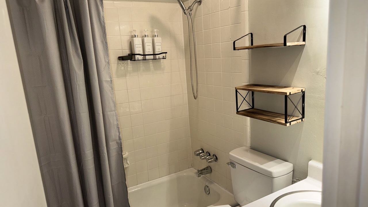 Photo of Bathroom in Enterprise