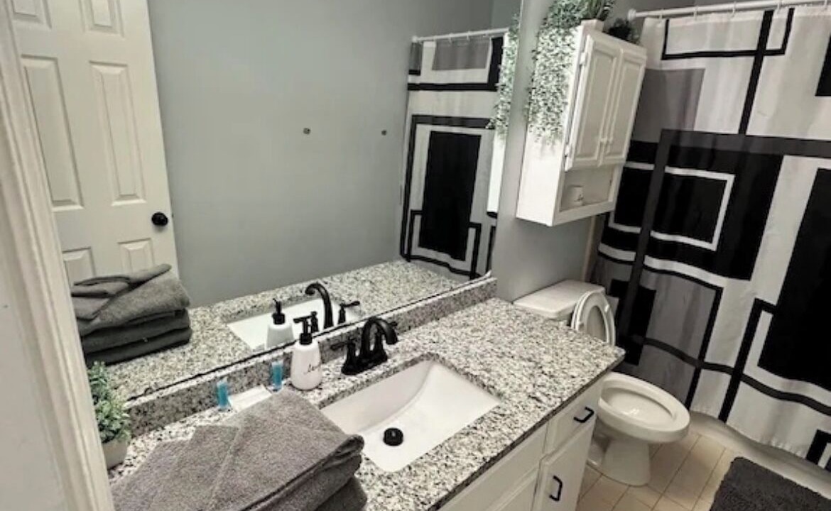 Photo of Bathroom in Gunter Afs