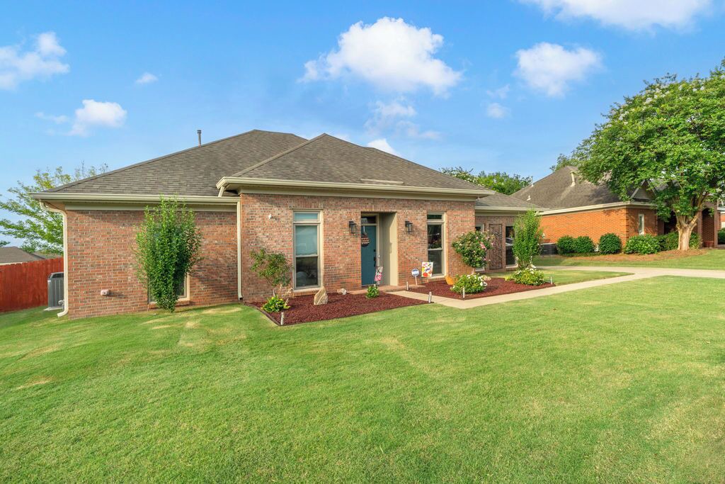 Photo of Outdoor in Gunter Afs