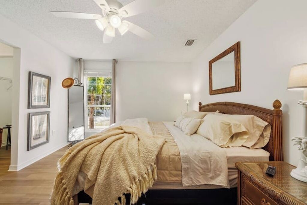 Photo of Bedroom in Foley