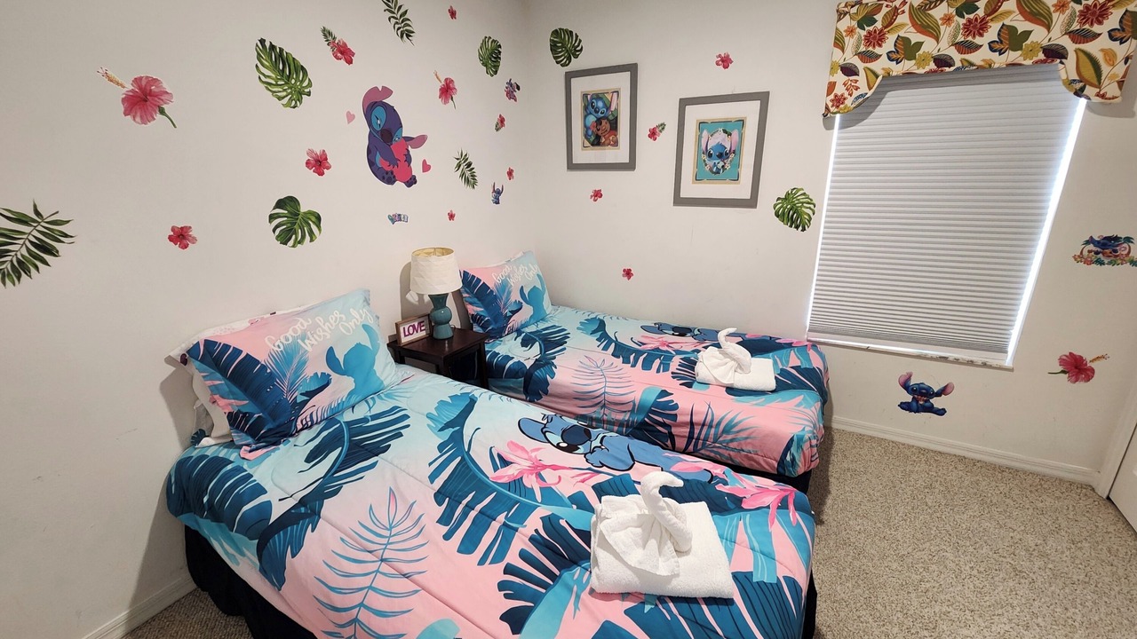 Photo of Bedroom in Crystal Cove
