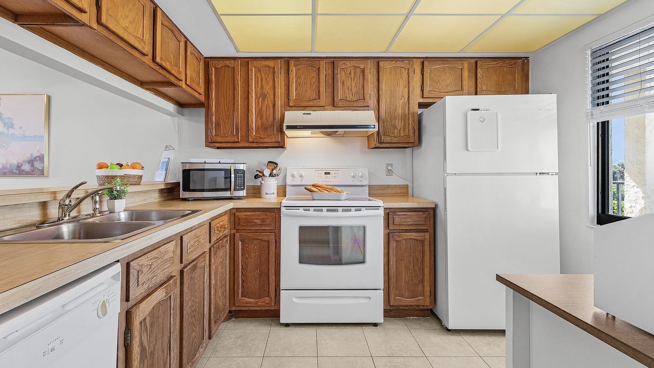 Photo of Kitchen in Mid Island