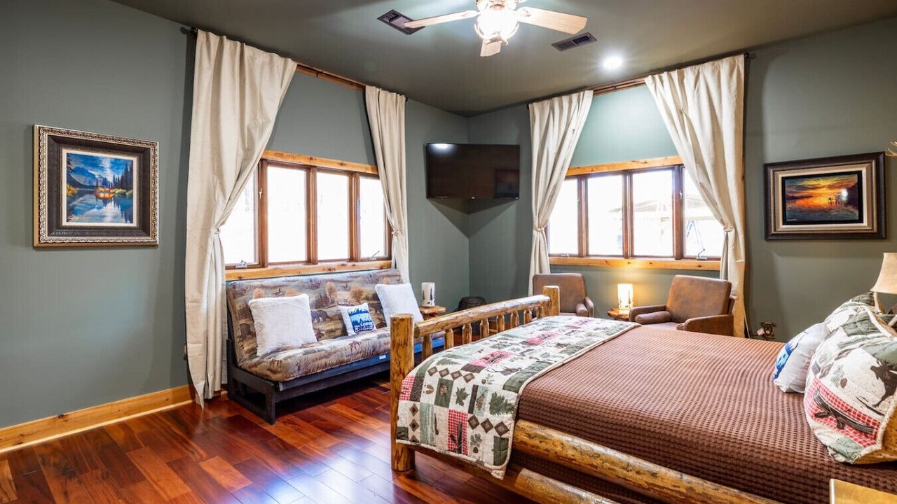Photo of Bedroom in Little Kowaliga