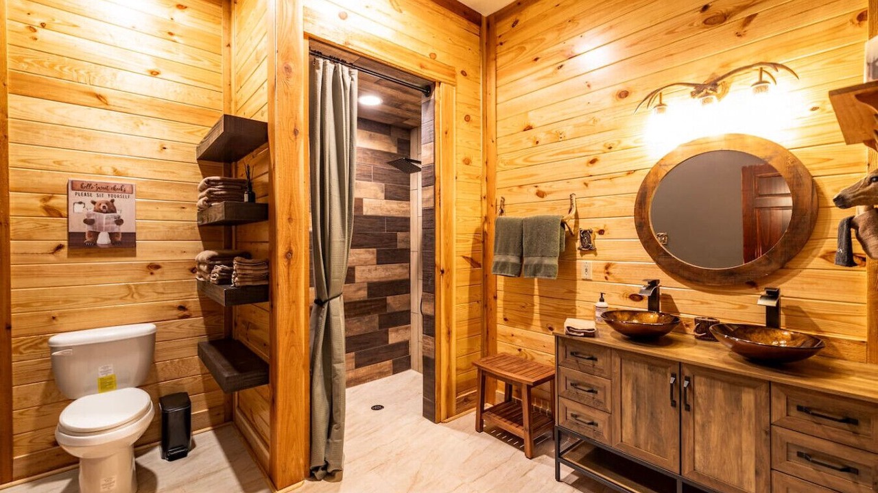 Photo of Bathroom in Little Kowaliga