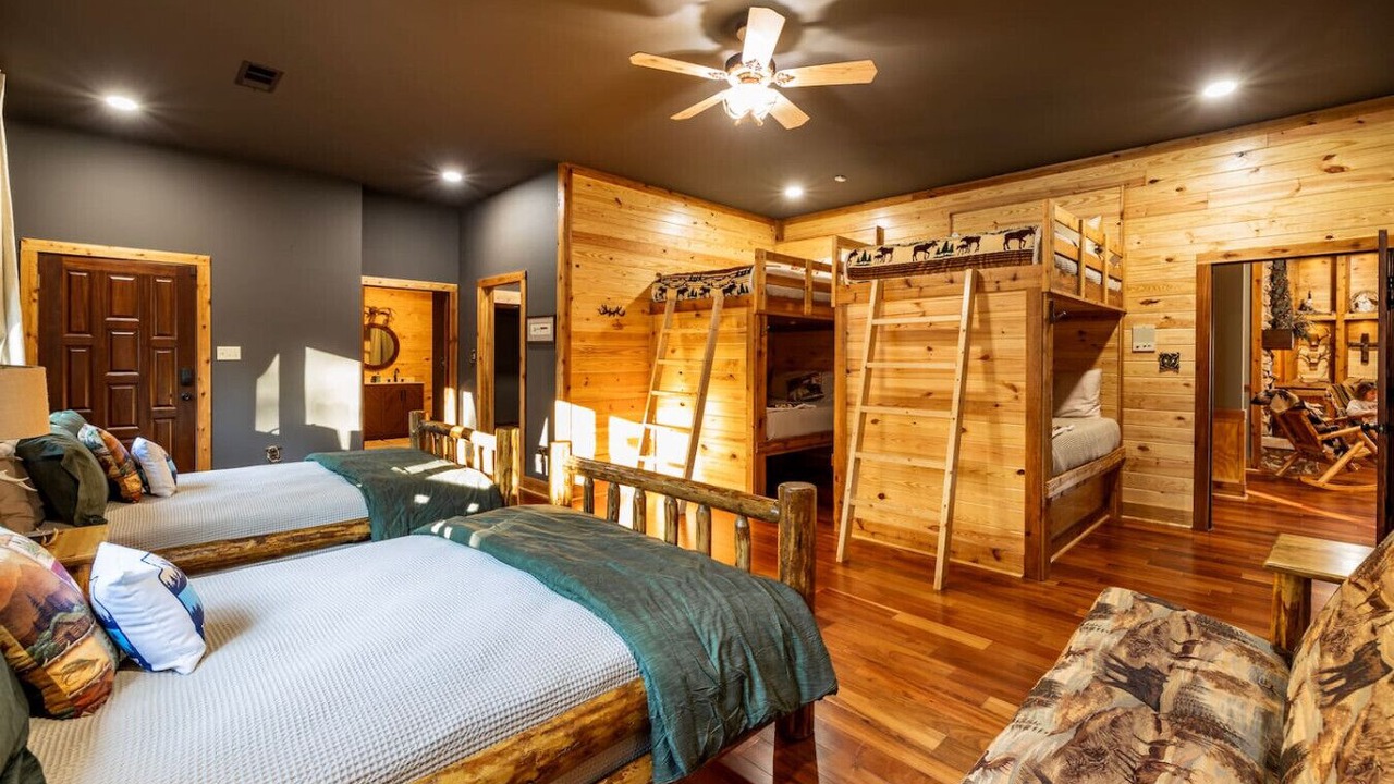 Photo of Bedroom in Little Kowaliga