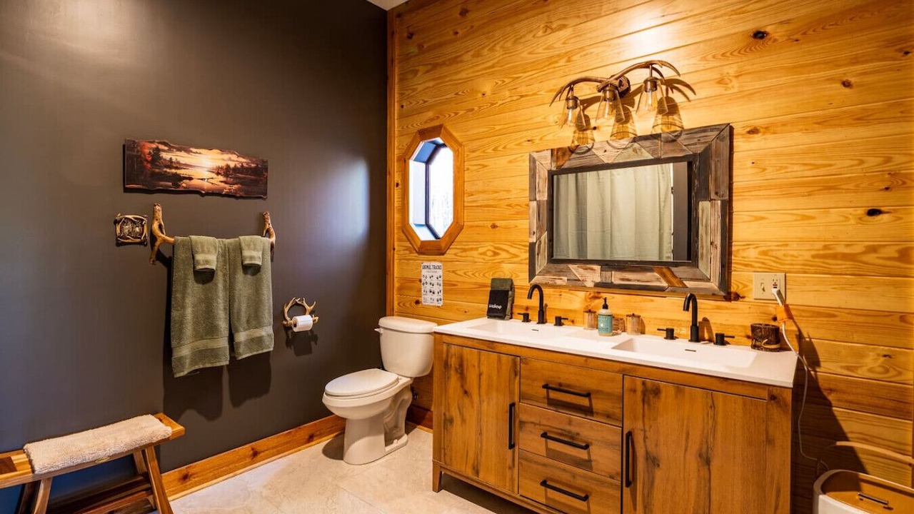 Photo of Bathroom in Little Kowaliga