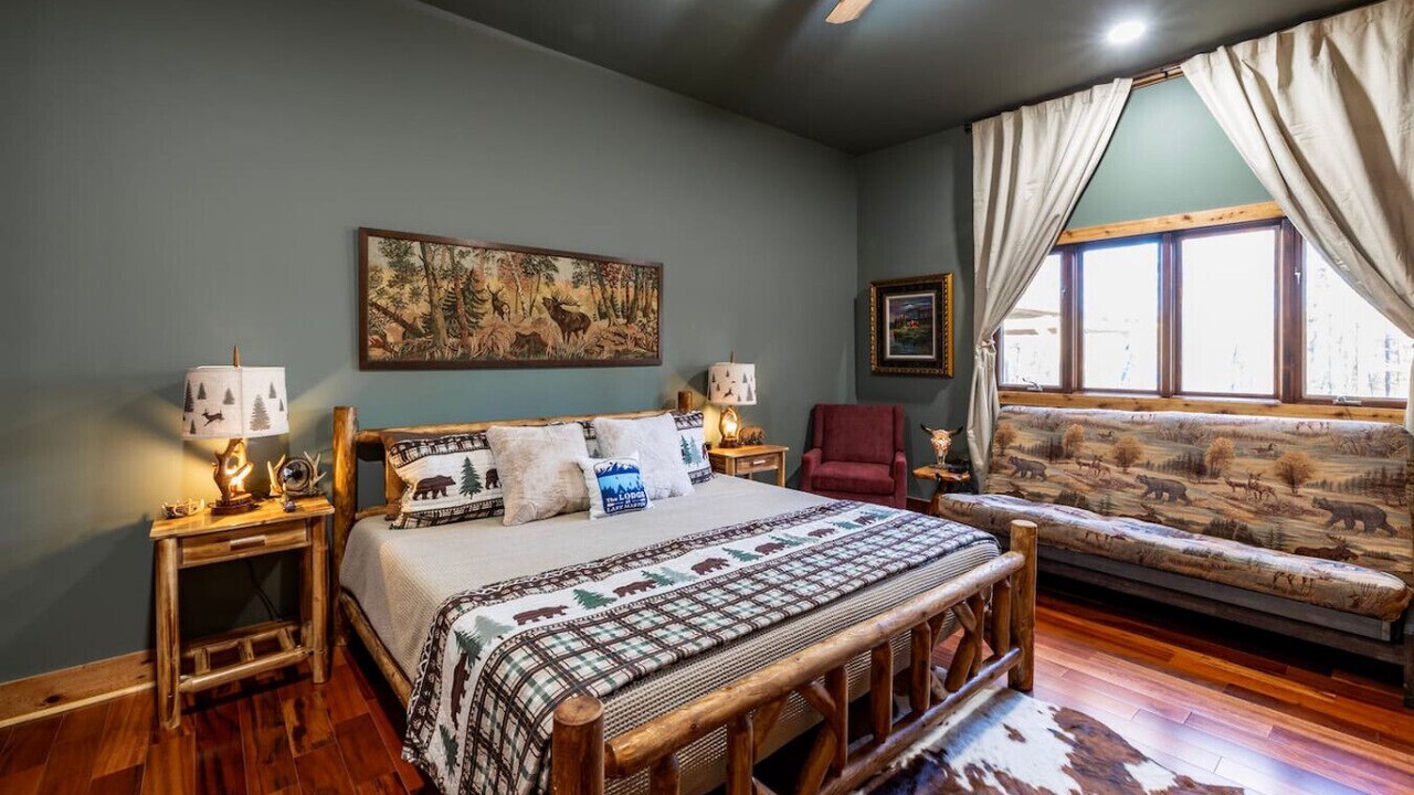 Photo of Bedroom in Little Kowaliga