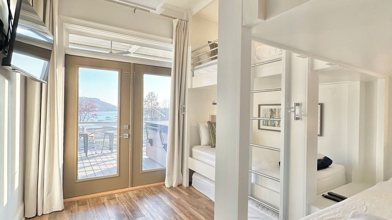Photo of Bedroom in Cedar Bluff