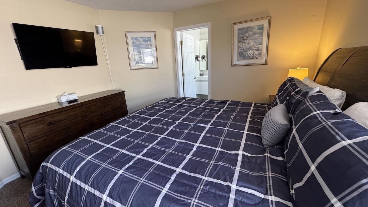 Photo of Bedroom in Lake Berkley