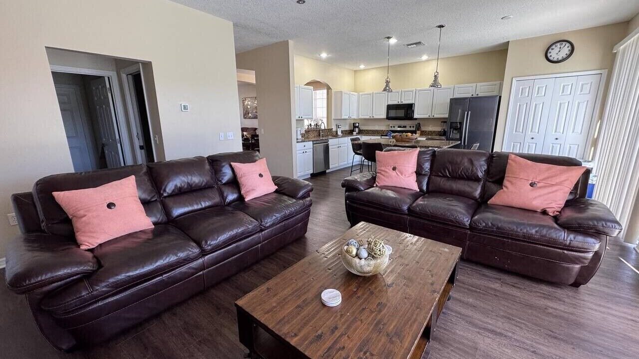 Photo of Livingroom in Lake Berkley