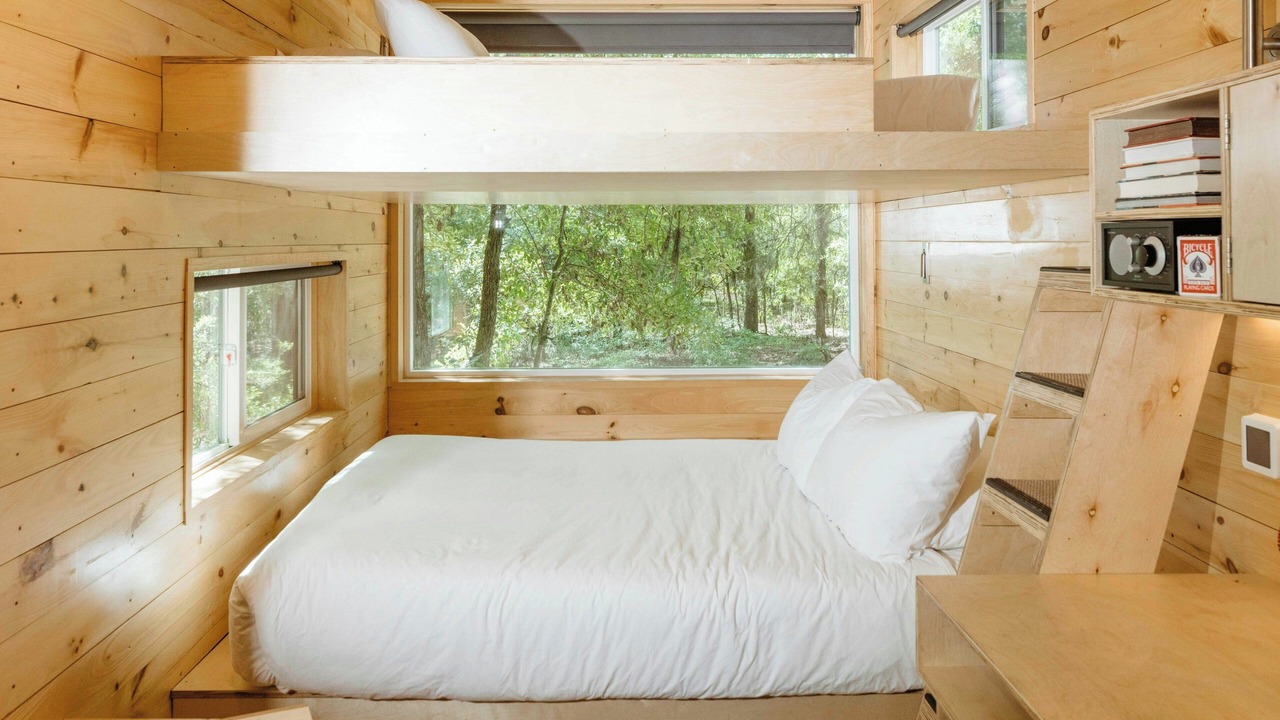 Photo of Bedroom in Childersburg