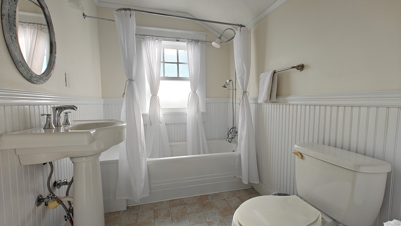 Photo of Bathroom in Albertville