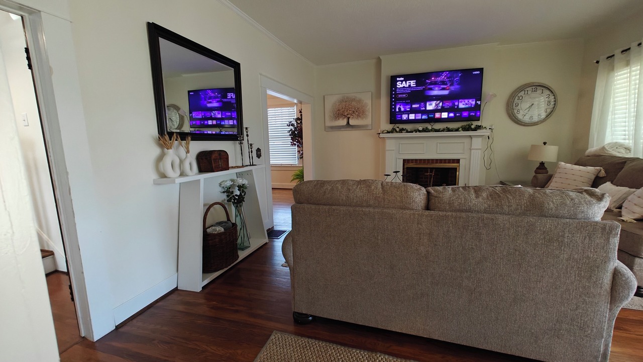 Photo of Livingroom in Albertville