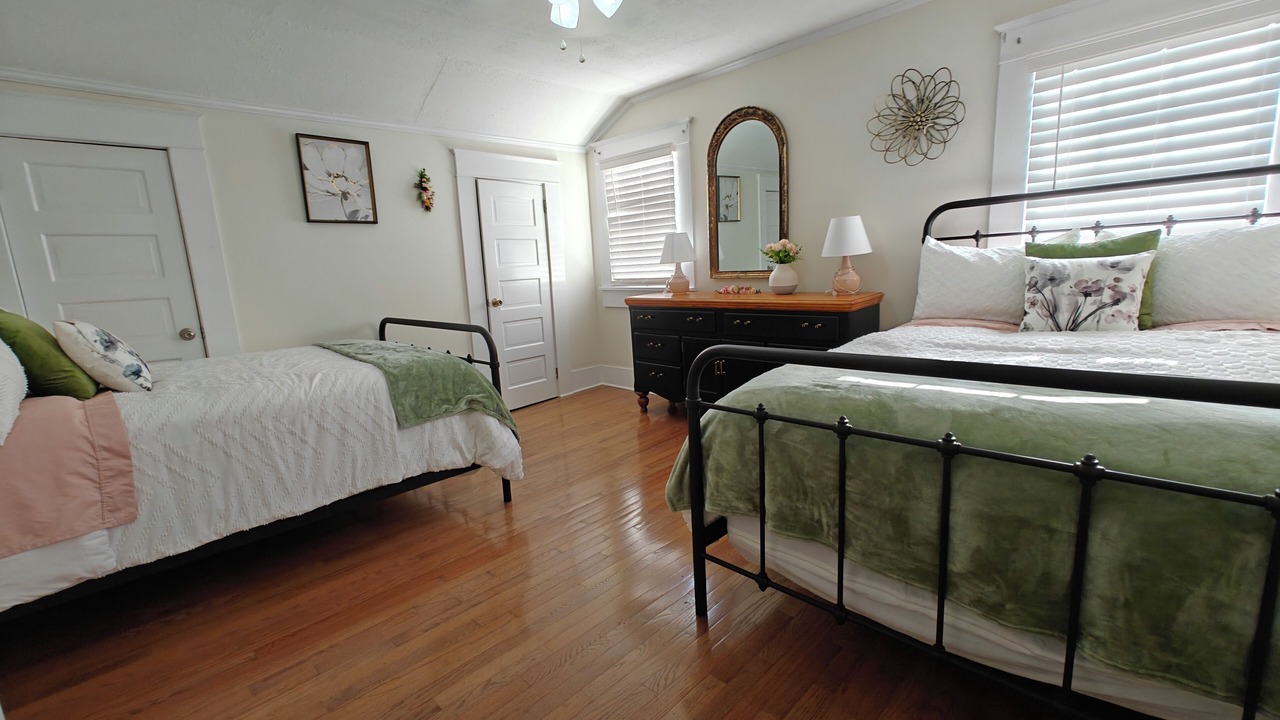 Photo of Bedroom in Albertville