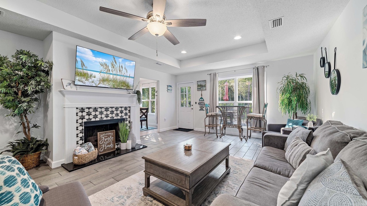 Photo of Livingroom in River Trace