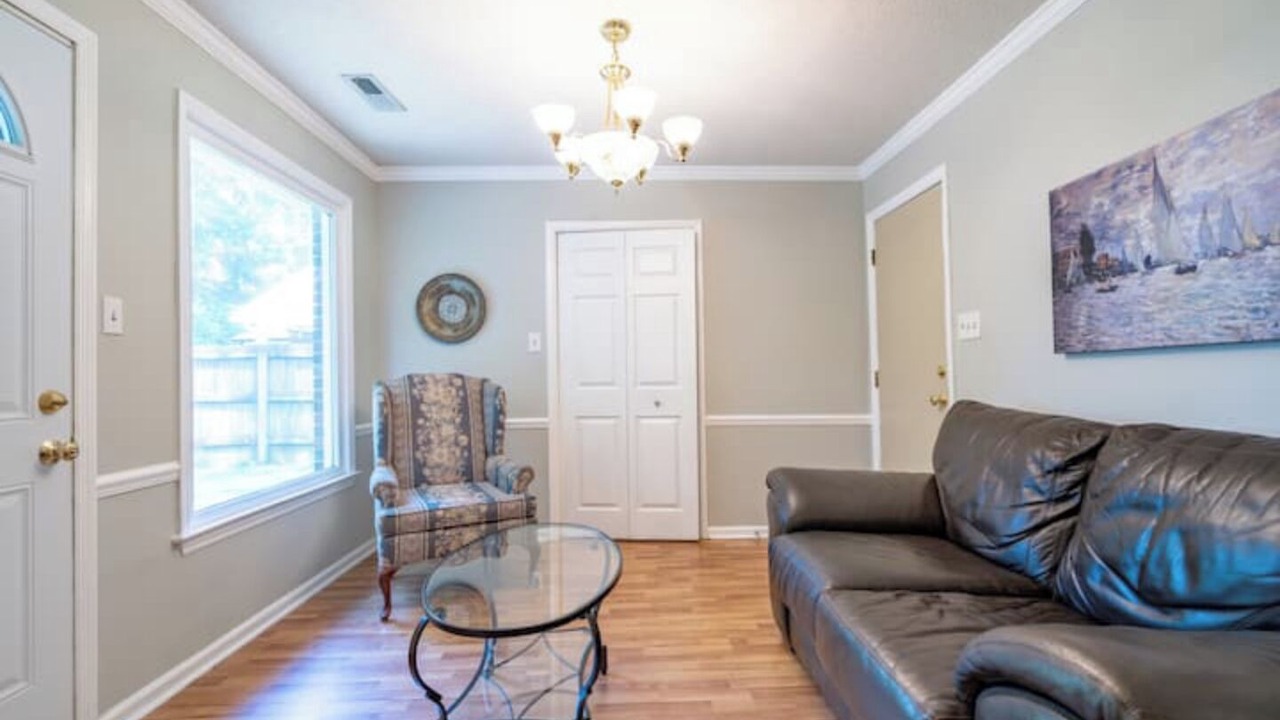 Photo of Livingroom in Decatur
