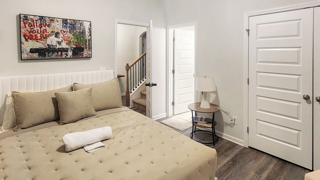 Photo of Bedroom in Normal