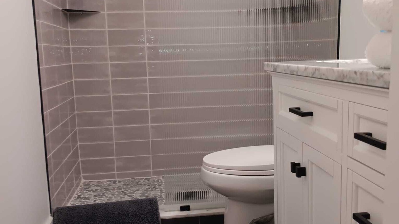 Photo of Bathroom in Truckland