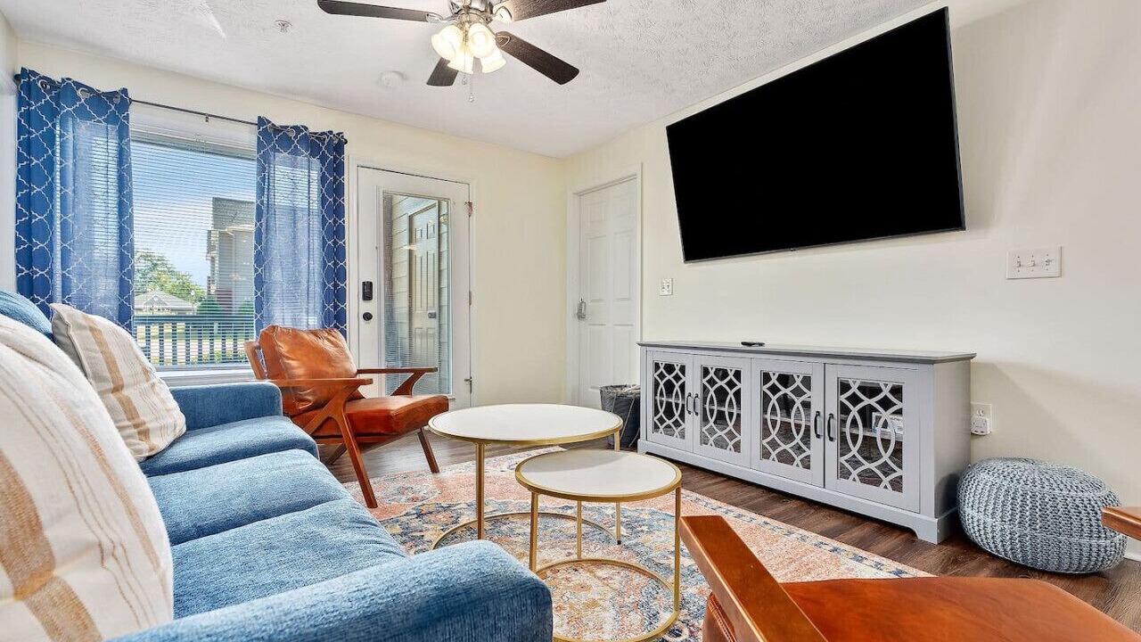 Photo of Livingroom in Auburn