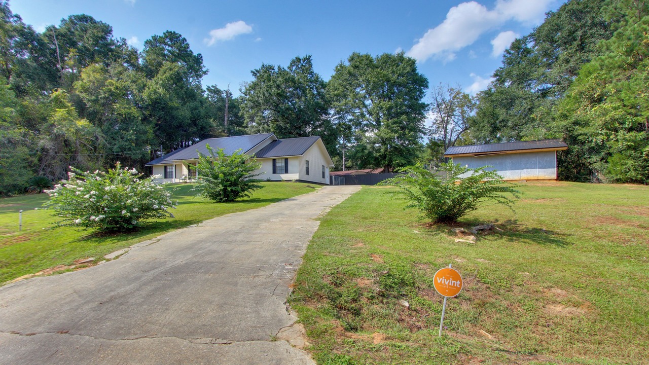 Photo of Outdoor in Daleville