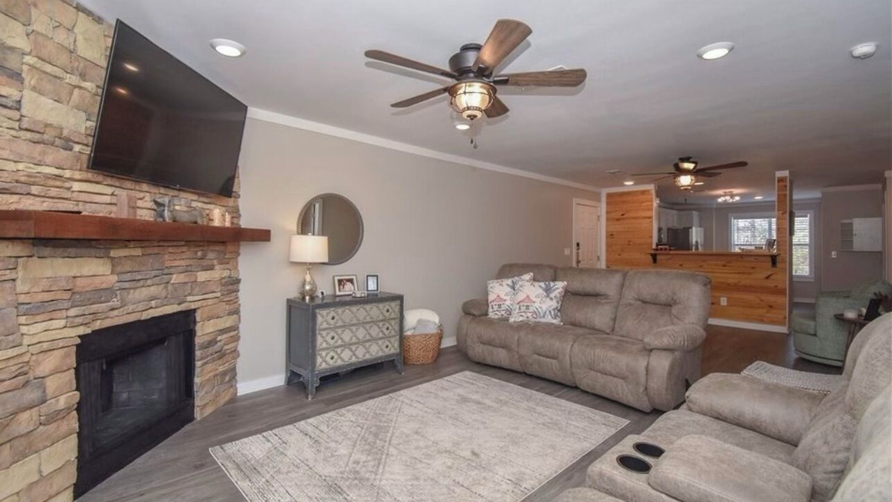 Photo of Livingroom in Dadeville