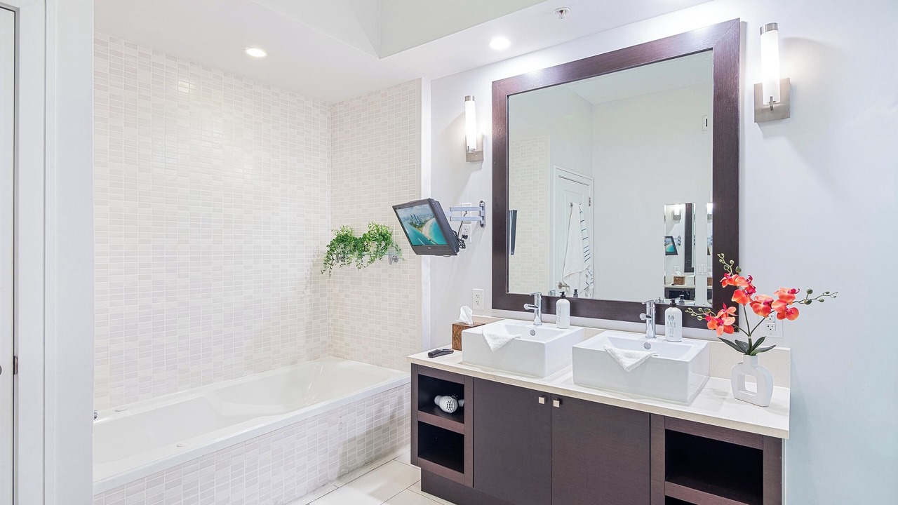 Photo of Bathroom in Doral