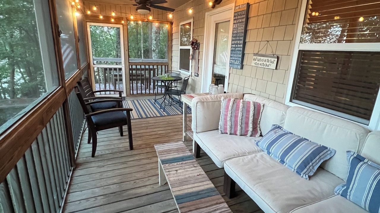 Photo of Livingroom in Crane Hill