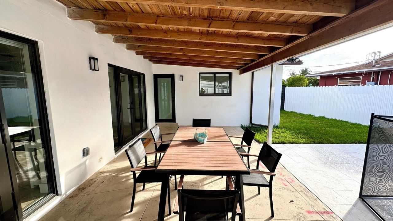 Photo of Outdoor in Hialeah