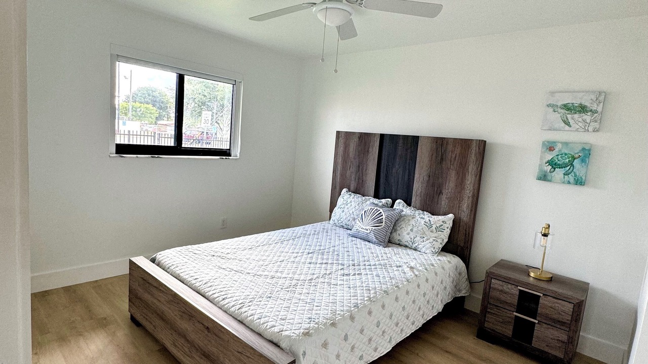 Photo of Bedroom in Hialeah