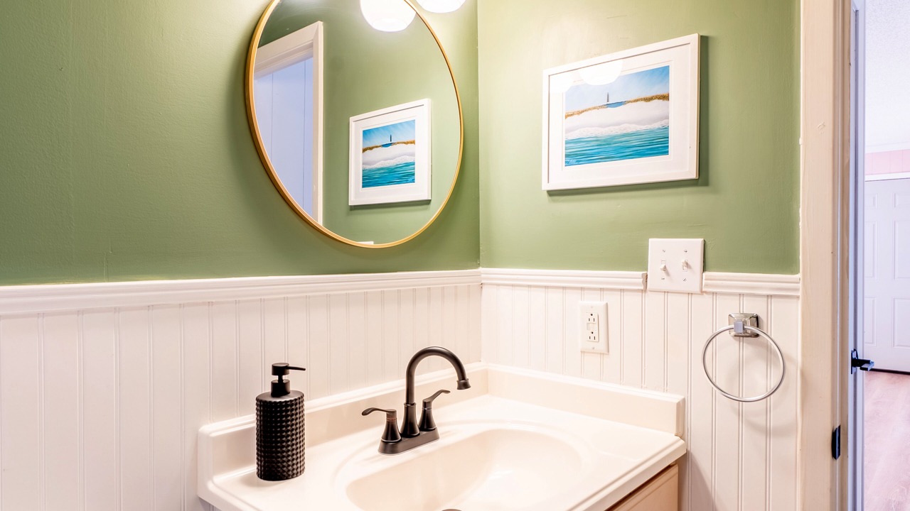 Photo of Bathroom in Southeast Pensacola