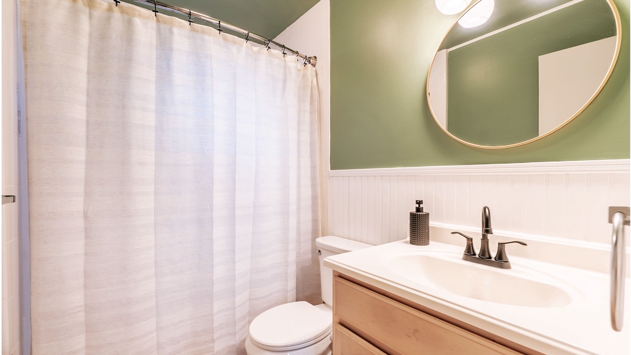 Photo of Bathroom in Southeast Pensacola