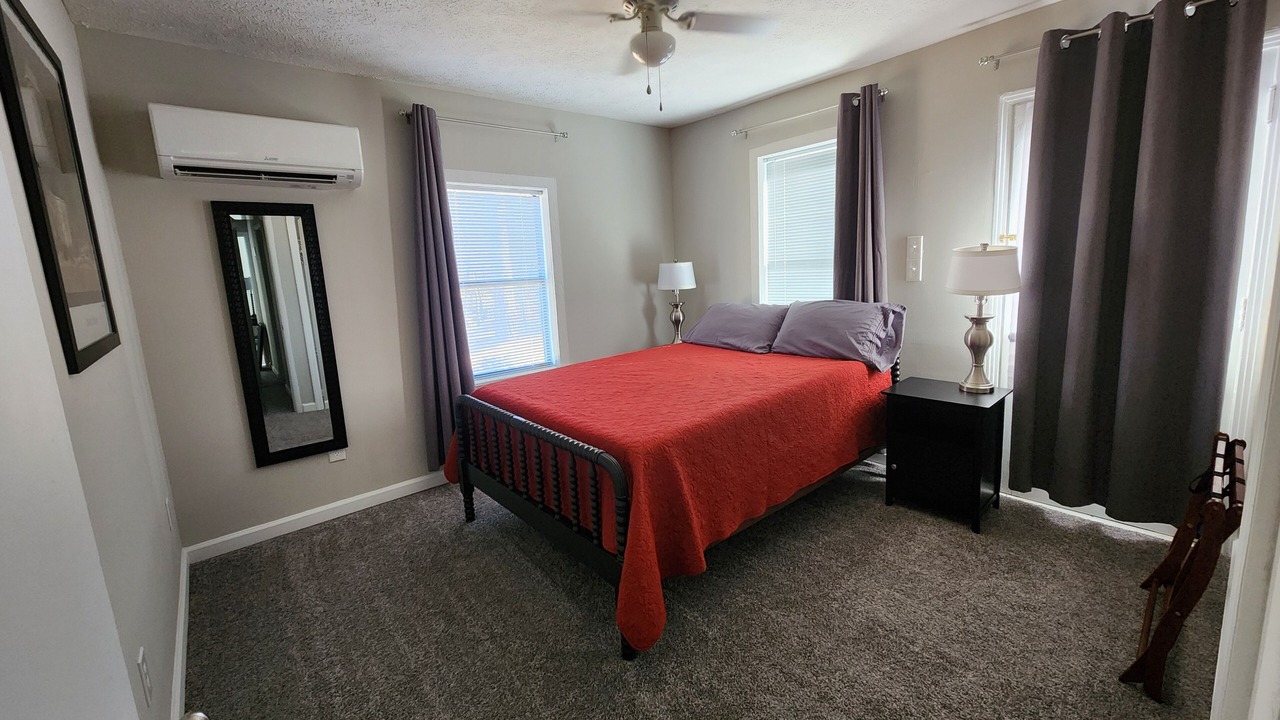 Photo of Bedroom in Little Kowaliga