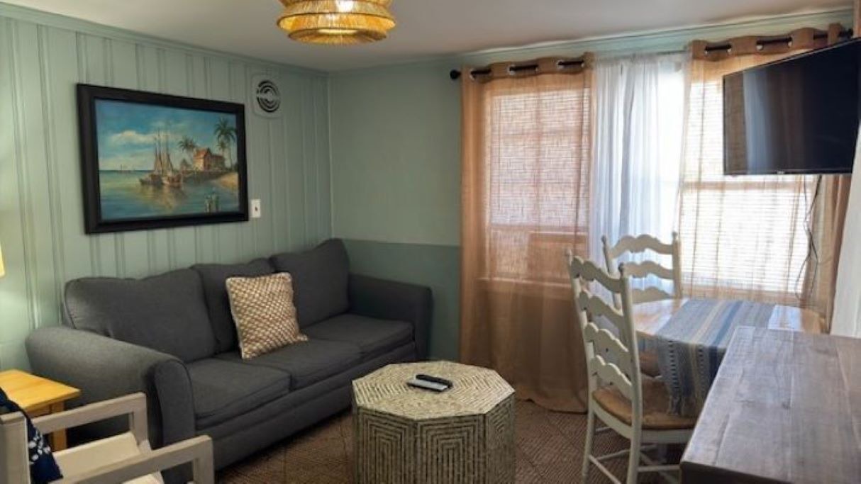 Photo of Bedroom in Biltmore Beach