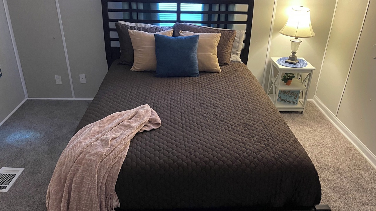 Photo of Bedroom in Troy