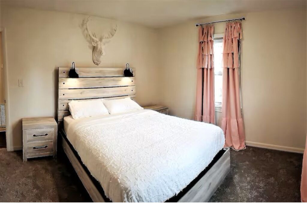 Photo of Bedroom in Oneonta