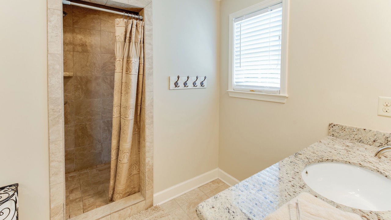Photo of Bathroom in Tuscaloosa